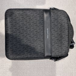 Mens Micheal Kors Bag 