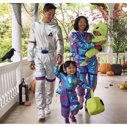 Pottery Barn Astronaut And Alien Costume (Family)