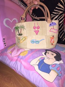 crssbody bag with designs