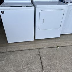 Whirlpool Laundry Set 