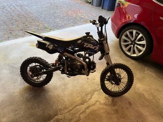 Old broken Tao Tao dirtbike