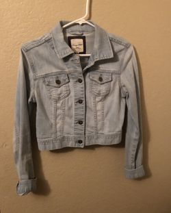 Denim cropped jacket size small