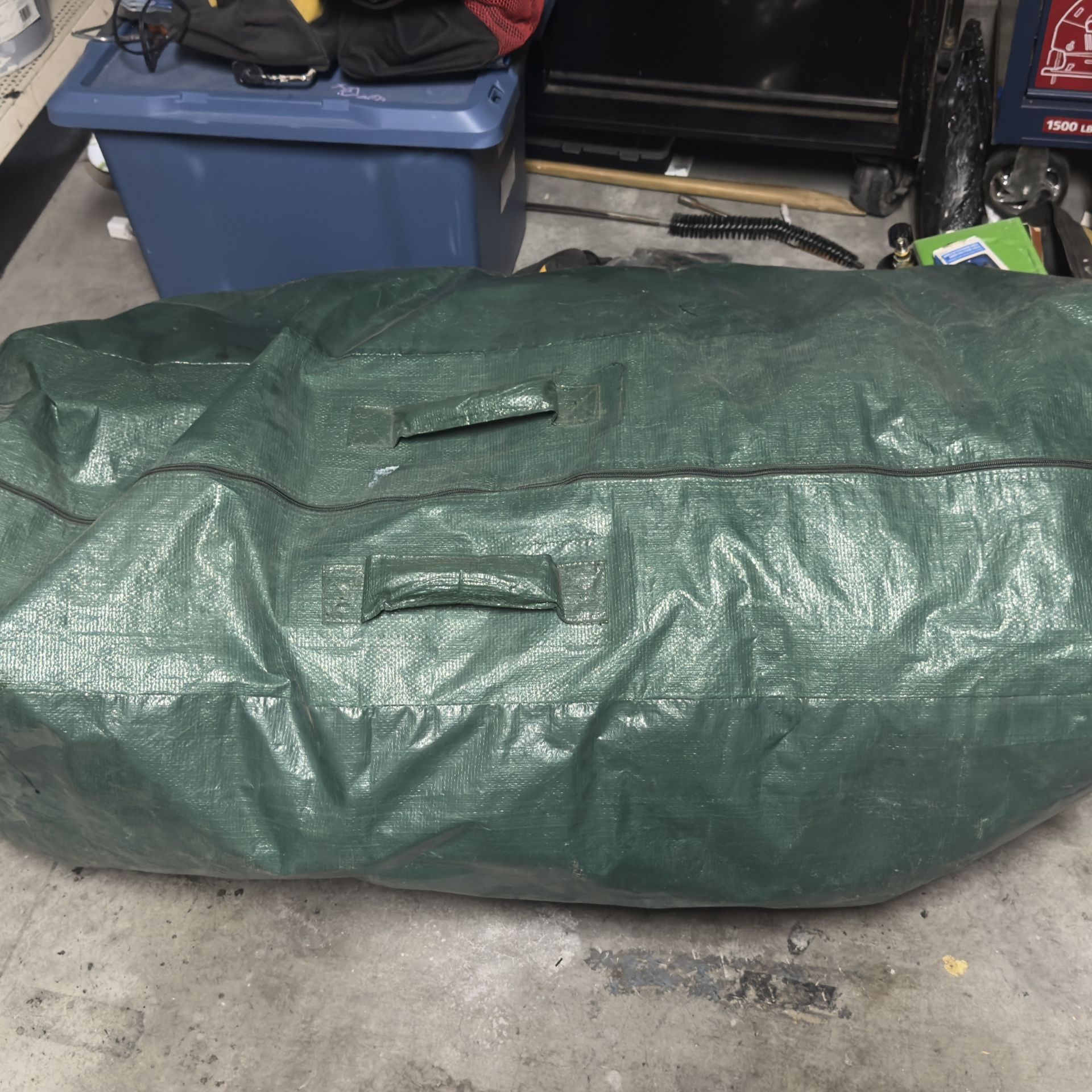 Christmas Tree 6’-6” Tall