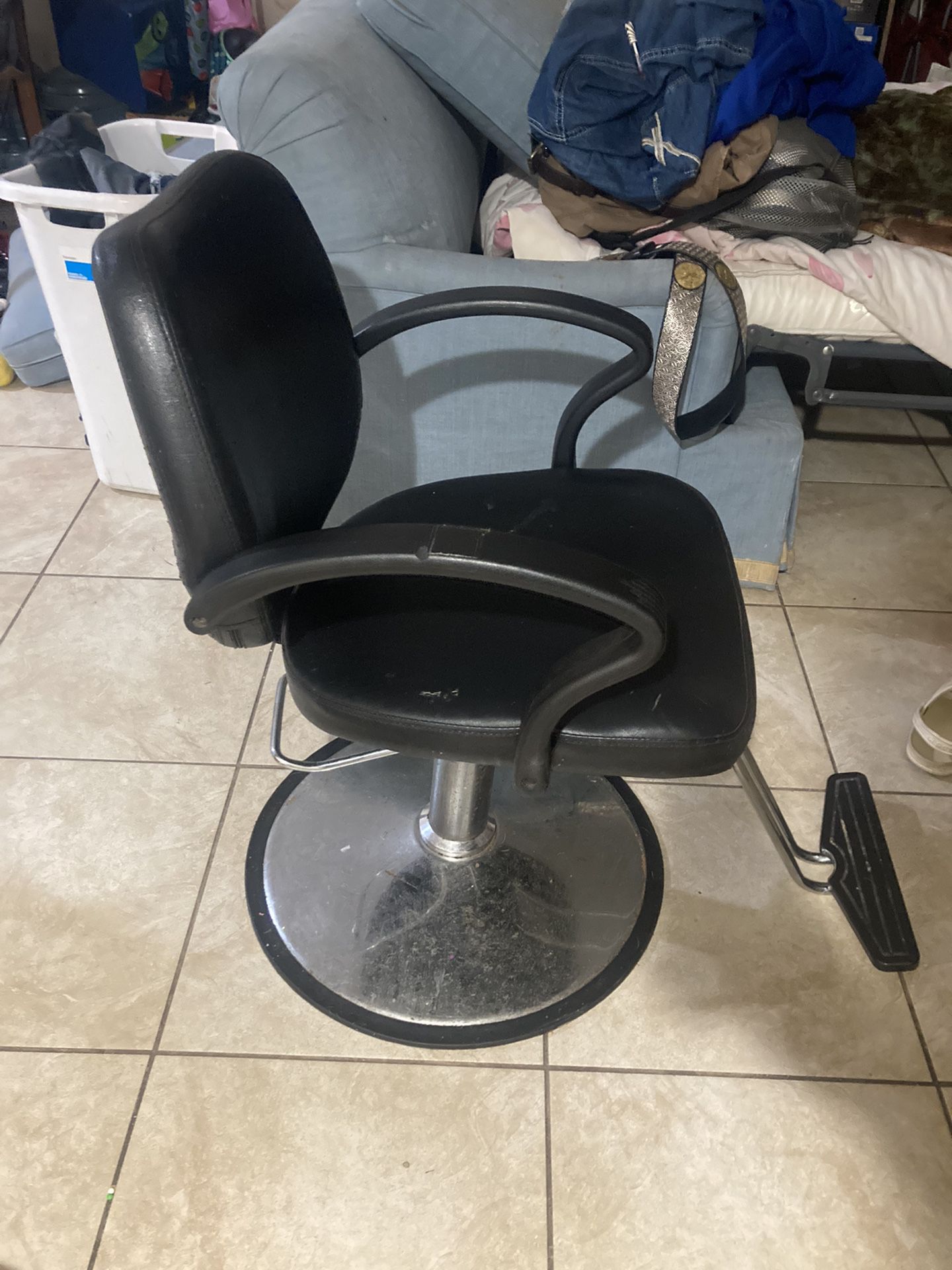 Barber Chair Good Condition 80$