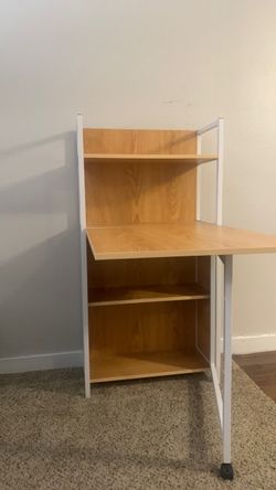 Small desk (space saver desk)