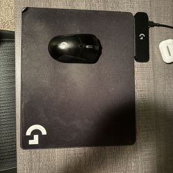 Logitech Gaming Mouse And wireless Charging Pad 