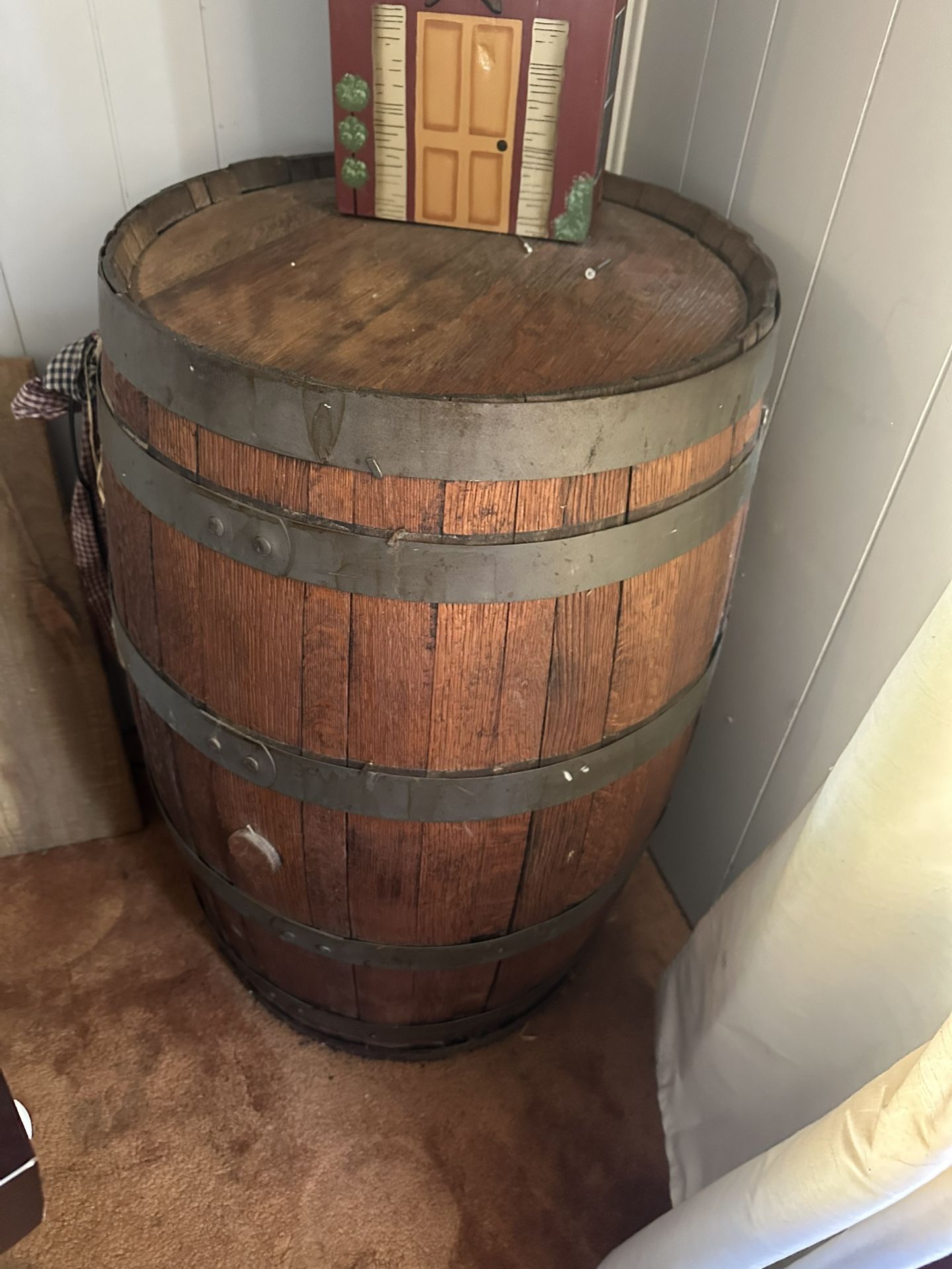 Barrel Decoration