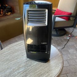 Lasko, Oscillating Heat Whole Room Ceramic Heater On Black