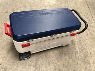 New Large White Igloo Ice chest on Wheels With Handle for Fishing Hunting Parties Barbecue & Sports
