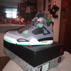 Air Jordan 4  