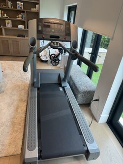 Life Fitness Treadmill