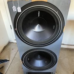 2x 15in Subwoofers w/ Amp