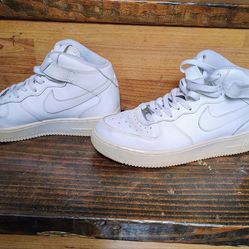 Nike Air Force 1 -size 7y  or wms 8.5 or men's 7