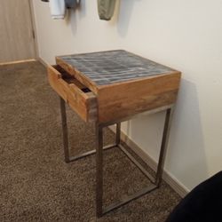 End Table/Night Stand