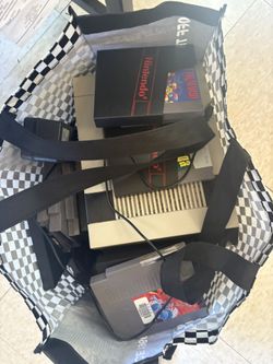 2 Nintendo console 16 games 