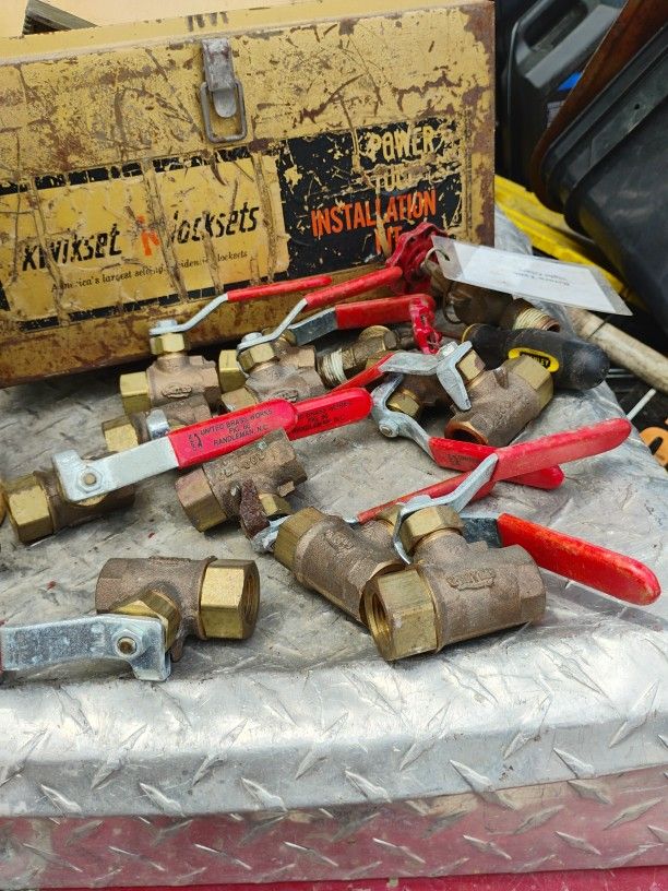 Brass Shut Off Valves