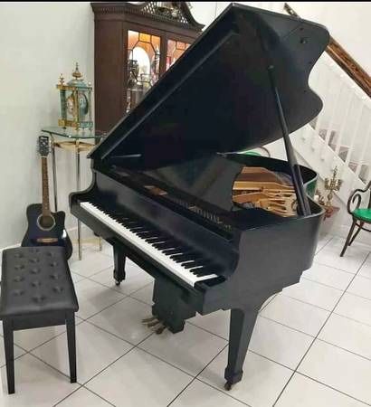 Kawai Grand Piano - 6’1 Length - Mint Condition