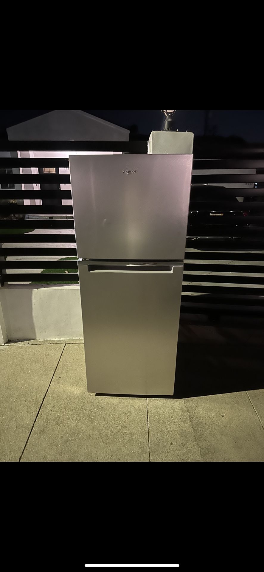 Refrigerator 