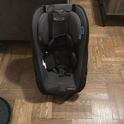 Graco Contender Slim Car Seat 