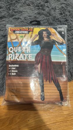 Queen Pirate  Women’s Costume  Size Small 