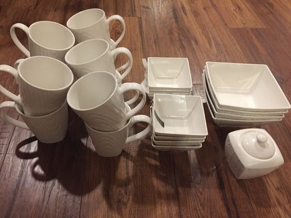 Roscher fine porcelain white 23 pc tea mugs cereal bowls sugar bowl ... Roscher fine porcelain white 23 pc tea mugs cereal bowls sugar bowl ...