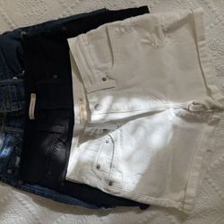 Levi’s Shorts - Size 27 