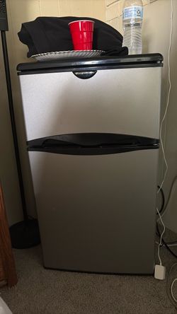 Mini fridge/freezer