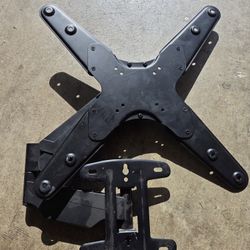 Universal Wall Mount. Full Motion. 