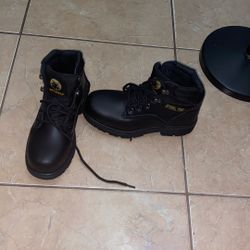 Shoes I Been Use It Once Size 7 