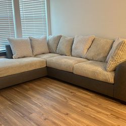 L Shape Sectional. 🚚WE DELIVER🚚