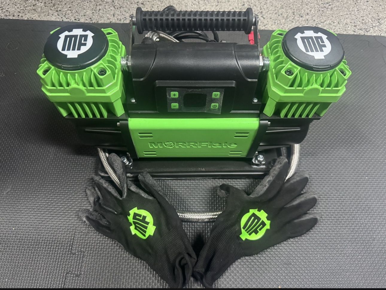 MORRFlate TenSix™ PSI Pro™ 12v Portable Compressor - Gen2 and MORRFlate Quad: 4-Tire Hose Kit, Up to 125" Wheelbase