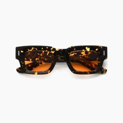 Akila shades
