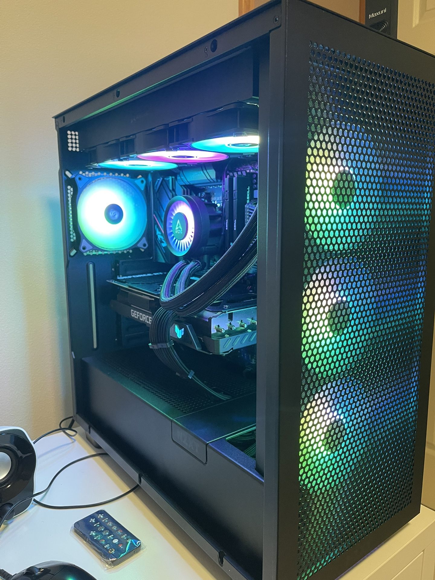 Gaming Pc with Asus Tuf 3080ti and Ryzen 7 8700f