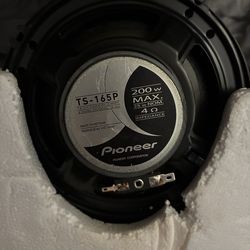 Pioneer audio speakers