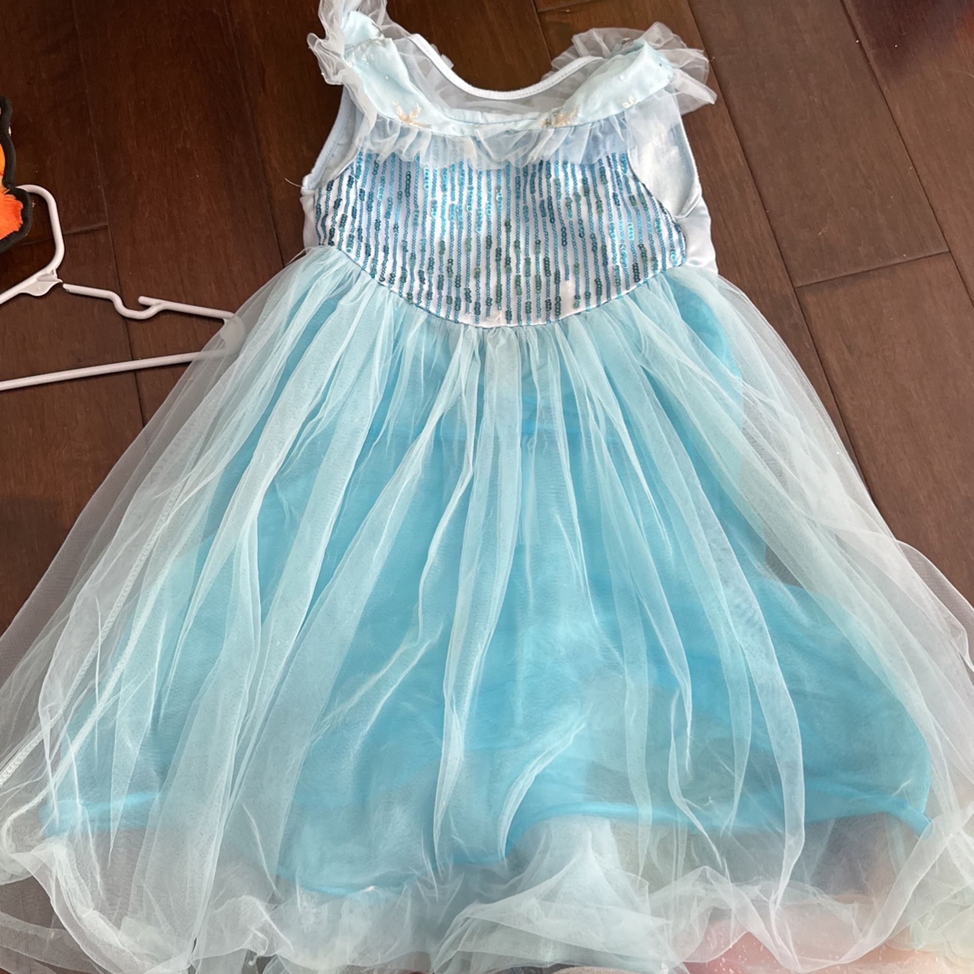 Frozen Elsa Dress Comes With Cape 