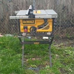 Dewalt DW745 MODEL table Saw With Stand