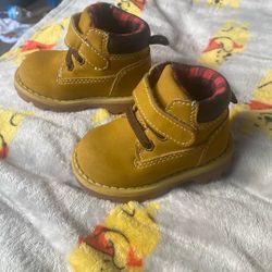 Timberland toddler shoes, size 3