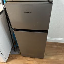 Hisense Mini Fridge