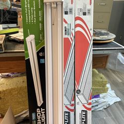 4’ Fluorescent Light Fixtures 
