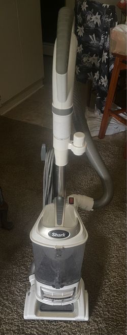 Vacuum shark professional lift away