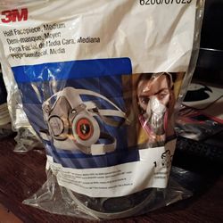 3 M Medium Facepiece