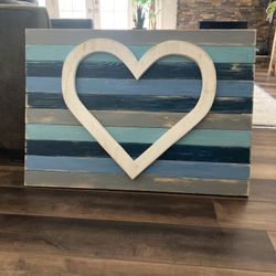 Solid Wood Heart Pic