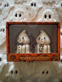 Johanna Parker salt & pepper shaker