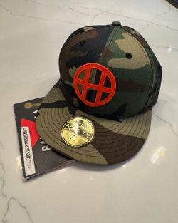 HUF  SF x NEW ERA FITTED Sz 7 3/8