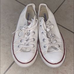 White Converse Size 2.5