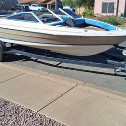 19' Bayliner,  4 Cyl, Runs Good, Bimini Shade Top