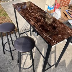 Bar Table & Stools (2)