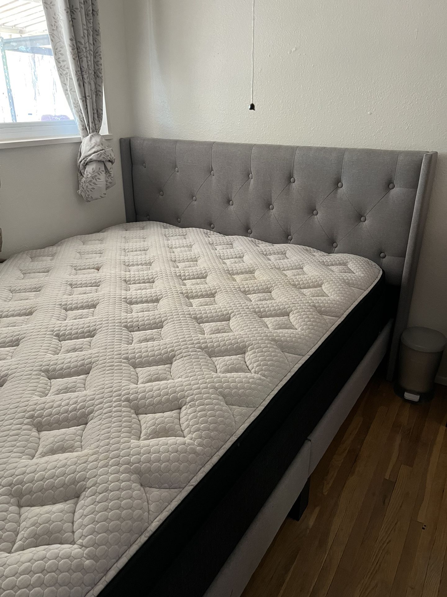 Queen Bed Frame And Mattress