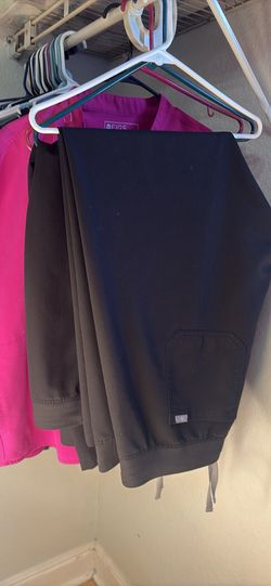 Excellent condition, XXL FIGS black scrub bottoms