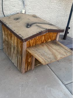 Free dog house